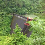 銅山川上流のダムです。