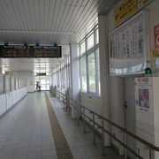 紀三井寺に行くには、最も身近な駅となっていて、駅から５分程度の所に入口が有ります。
