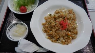 ラッキョウラーメンとらっきょうチャーハンが有名