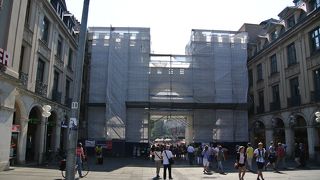 工事中で見れませんでした。