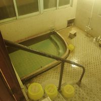 内風呂／洗い場は２つです。