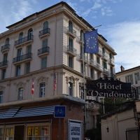 街の一角にあるホテル