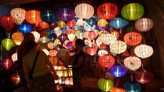 ナイトマーケット通り