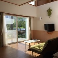 ダイニングスペースから見たリビング