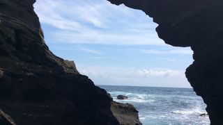 波の作り出した景観