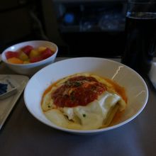 到着直前にも食事が出ます