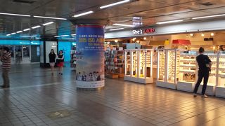 ロッテタウン直結の駅