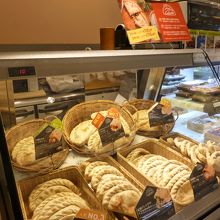 カルツォ-ネです．