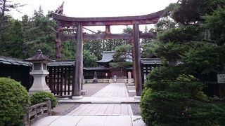 城跡にある藩主を祀る神社