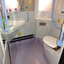 ＴＧＶのトイレは広くてきれい