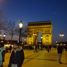 夕刻のシャンゼリゼ