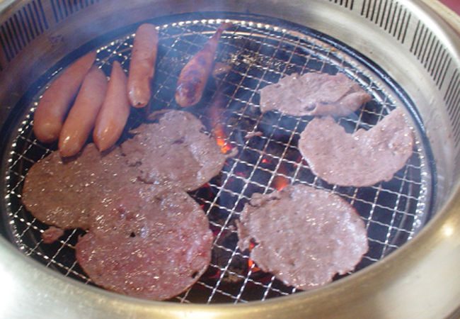 ランチタイムの焼き肉食べ放題もやってます！