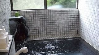 「下野の薬湯」はぬるめでゆっくり入れて、肌に優しい