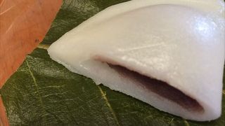 ５月の子供の日に合わせて、柏餅がおいしいです。