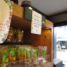 ドライフルーツ、ジャムなども。ジャムも美味しいですよ！