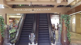 フードコートは使い勝手抜群