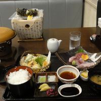 レストランでは海の幸がたっぷり味わえます