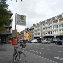 アーヘン中央駅バス停。