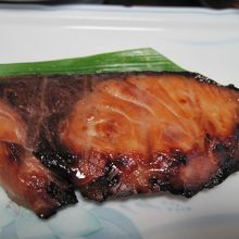 夕食の焼き魚