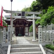 男山中腹にある千姫由来の神社