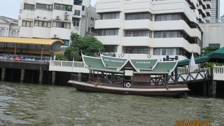 エクスプレスボートや観光船など３種類の船があるようです