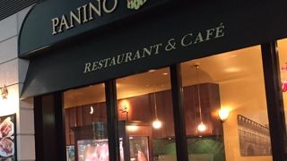 パニーノに、このお値段は