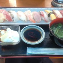 ランチ６００円！！