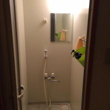 ゲストハウス島宿、シャワーブース。