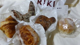 大人気のパン屋さん