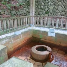 これがソレ。見るからに怪しい…