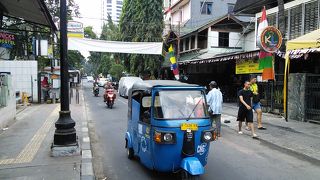 これがジャカルタの安宿街？