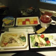 復路：機内食。またしても洋食を選択。