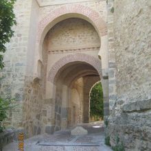 城壁外からの姿です。