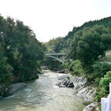 洗玉橋と寄り口橋の間