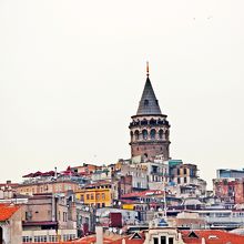 ガラタ塔のちょっぴり退廃的な姿も…