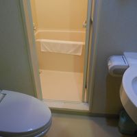 トイレの奥が風呂。それぞれ独立したスペースです
