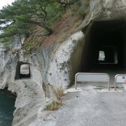明治時代に手掘りされたトンネル