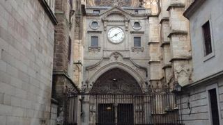 無料で見れるところもあります