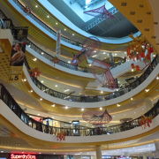 現在チェンマイで最も巨大な高級なショッピングセンター