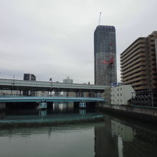 隣の木津川大橋