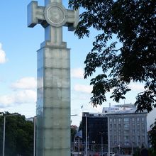 広場に建つエストニア独立戦争戦勝記念碑