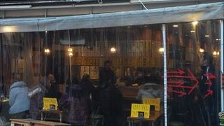 ビニールのカーテン