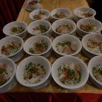 フォーです、食べ放題です