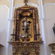 ミカエル大天使の上にキリスト様が君臨