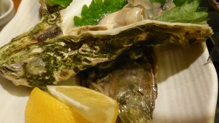 広島名物の牡蠣を肴に飲むお店