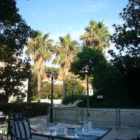 レストランのテラス席