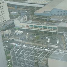 ホテルからの眺め・右端の建物です