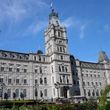 堂々とした建物