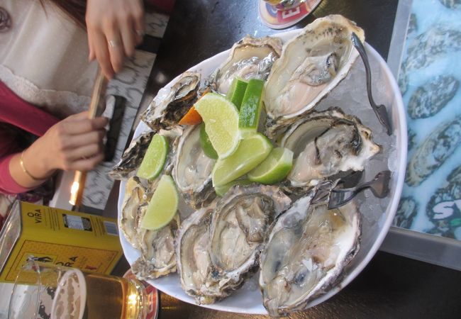 生牡蠣、食べられまっせ！