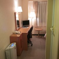 ドアから部屋を見たところ